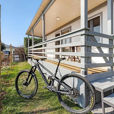 Agriturismo Rose Di Pietra 2 *